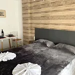 珀丽卡提斯旅馆