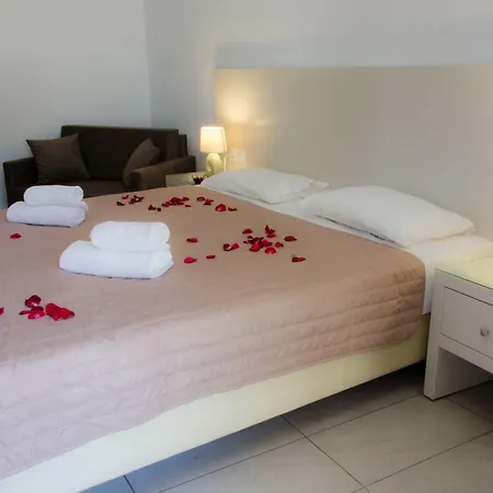 Polykratis בית הארחה