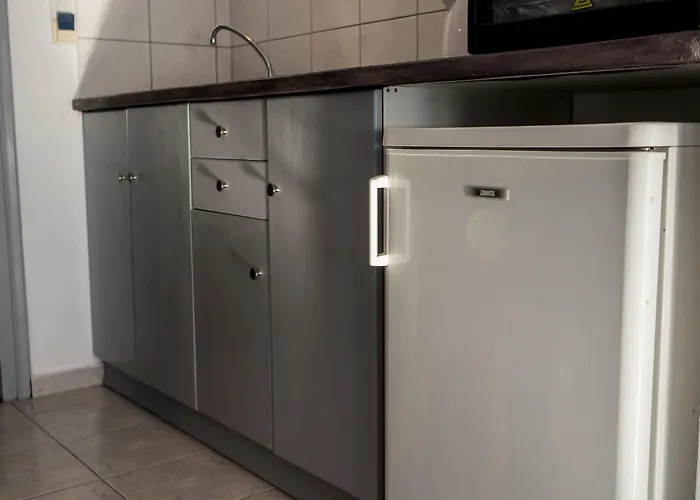 בית הארחה Polykratis 4*