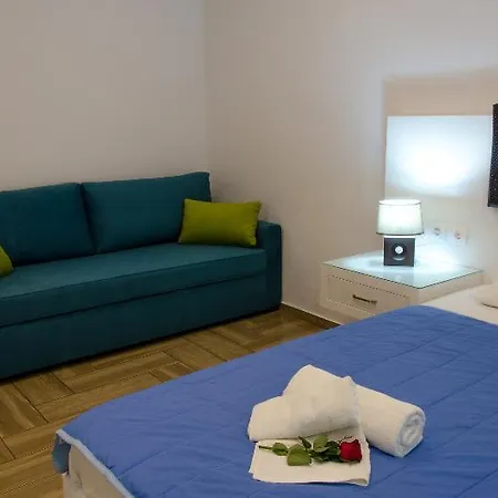 πολυκράτης 4*