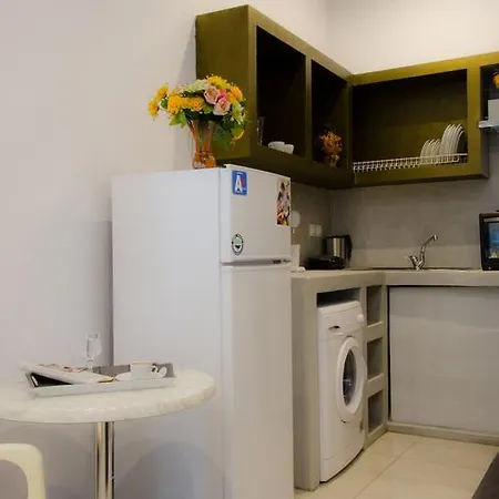 Polykratis Guest house 4*