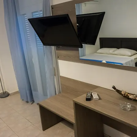 πολυκράτης Πανσιόν 4*