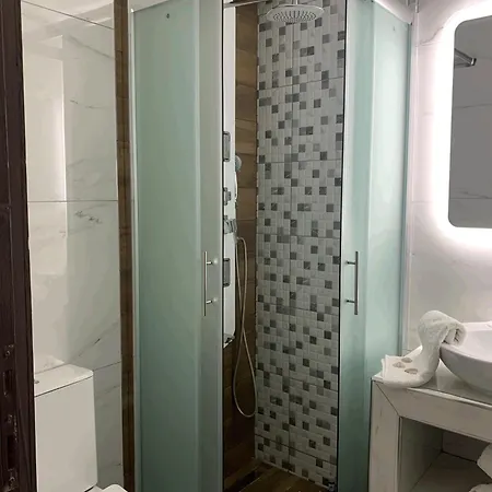 πολυκράτης Πανσιόν 4*