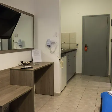 πολυκράτης Πανσιόν 4*