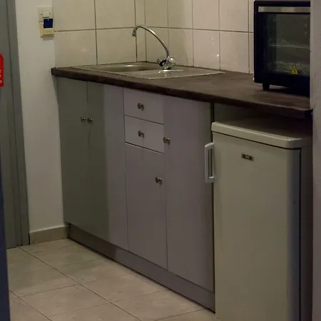 Polykratis Guest house