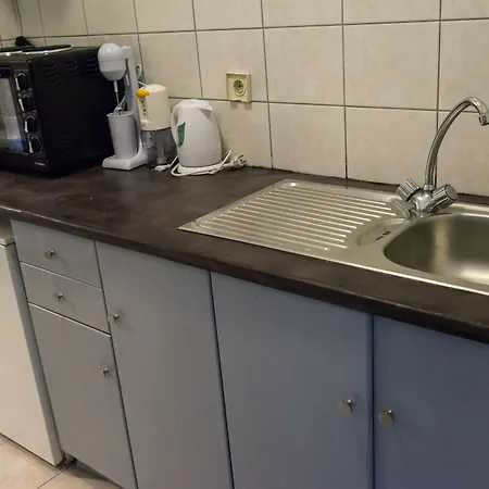 Guest house Polykratis 4*