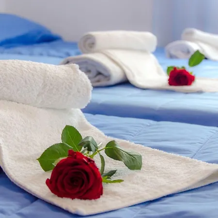 πολυκράτης Πανσιόν Σκιάθος Πόλη