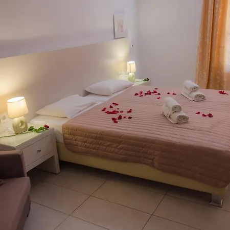Guest house Polykratis Skiathos Town