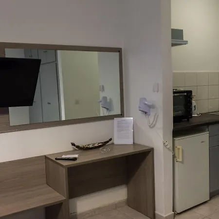 Polykratis Guest house 4*