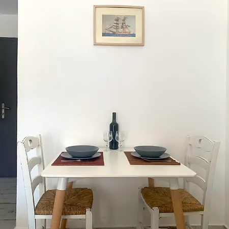 Polykratis Guest house 4*