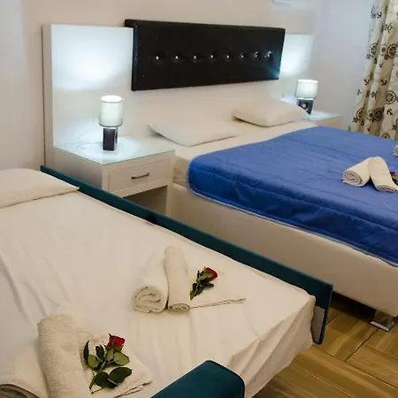 Guest house Polykratis 4*