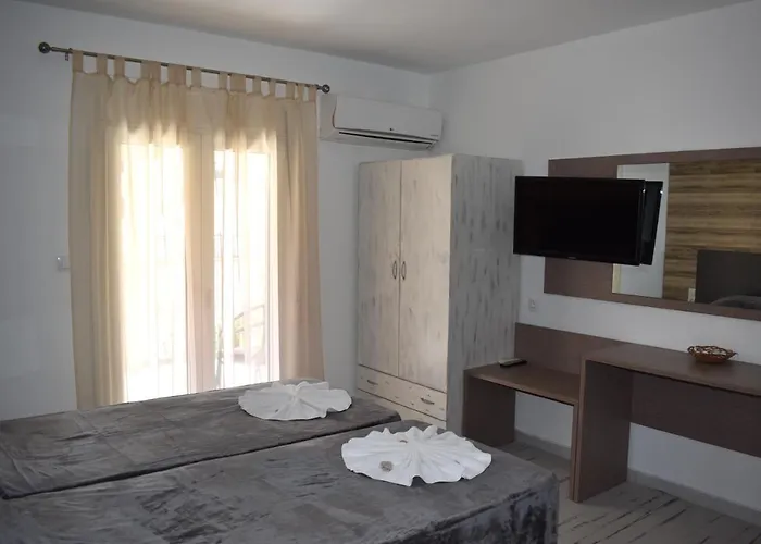 Polykratis Skiathos Town