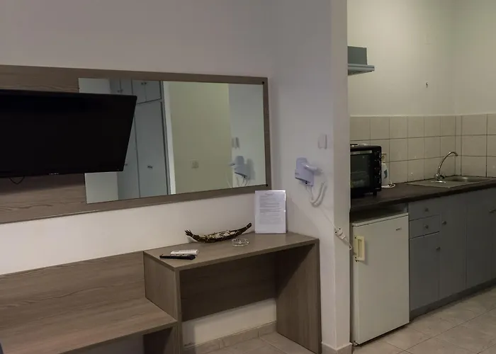 Polykratis Guest house 4*