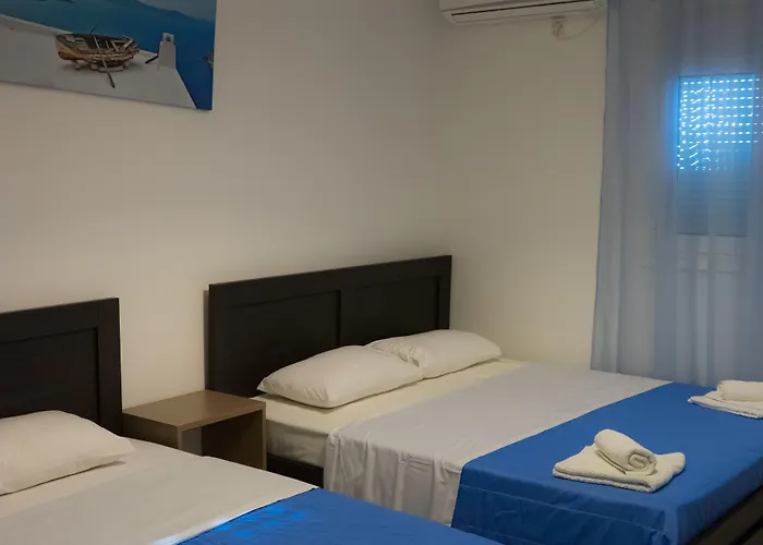 Guest house Polykratis 4*