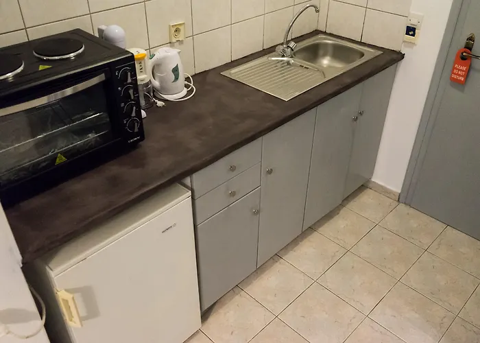 Polykratis Guest house