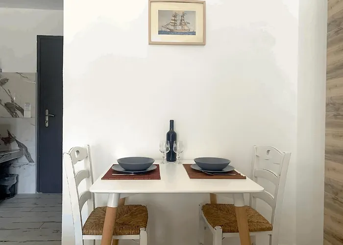 Polykratis Guest house 4*