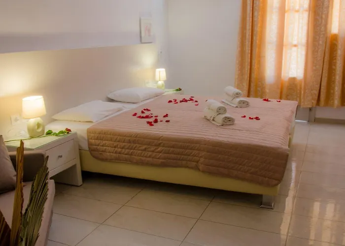 Polykratis Guest house 4*