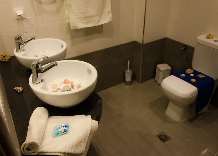 Guest house Polykratis 4*