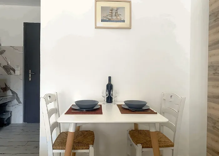 Polykratis Guest house Skiathos Town